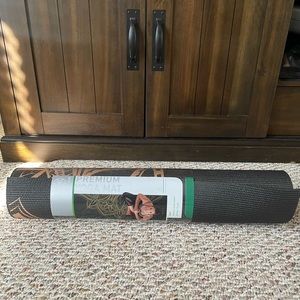 GAIAM Premium Yoga Mat **BRAND NEW**